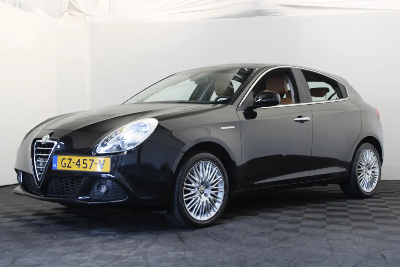 Alfa Romeo Giulietta 1.4 T Progression |Leder|Stoelverwarming| Noir - 1