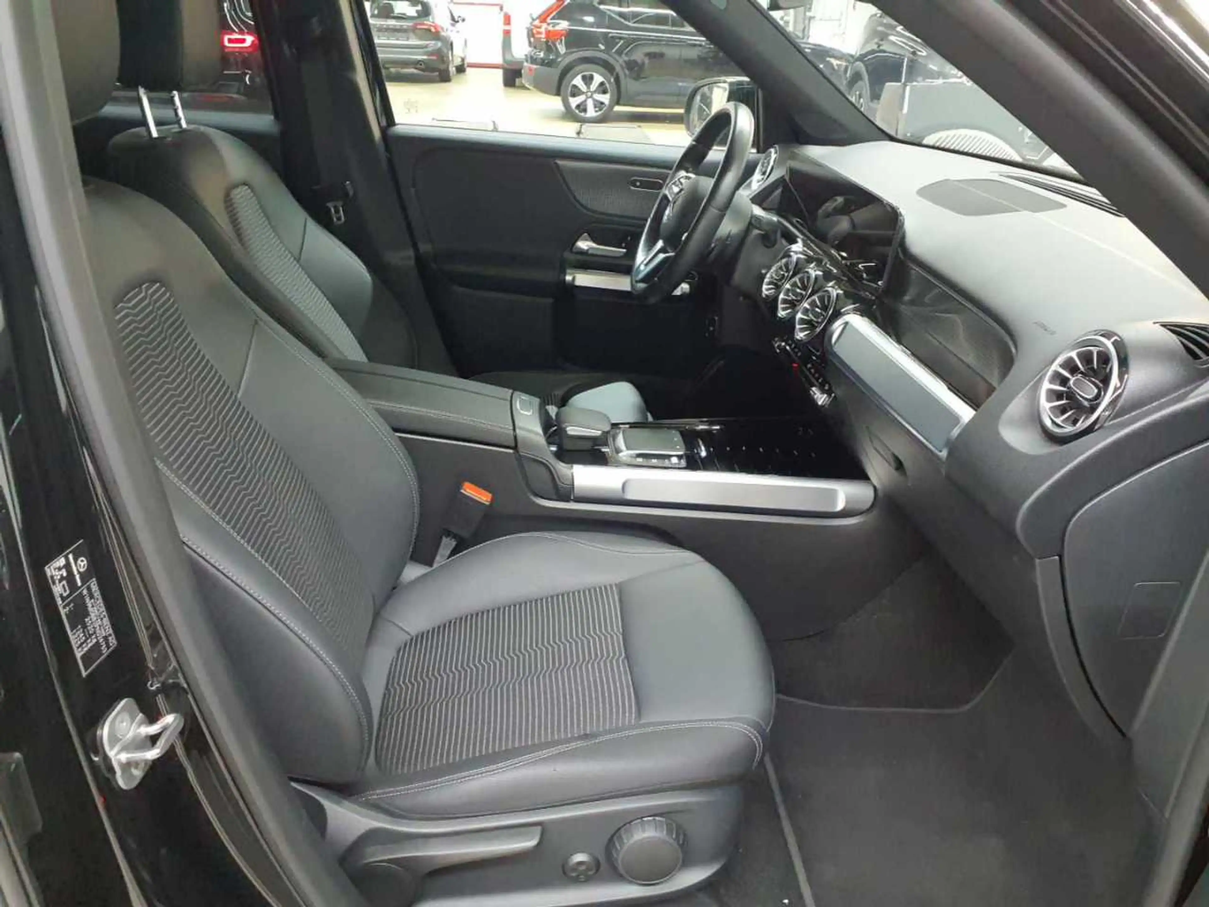 Mercedes-Benz EQB 250 EQB 250 Progressive AdvancedP AssiP KAM — photo 7