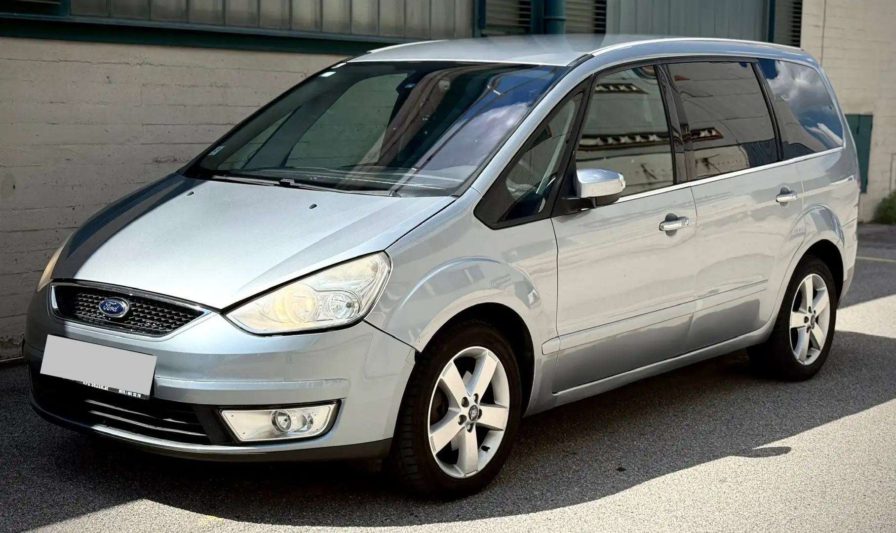 Ford Galaxy Galaxy 2,0 TD Titanium 140 PS 7 Sitze Gris - 1