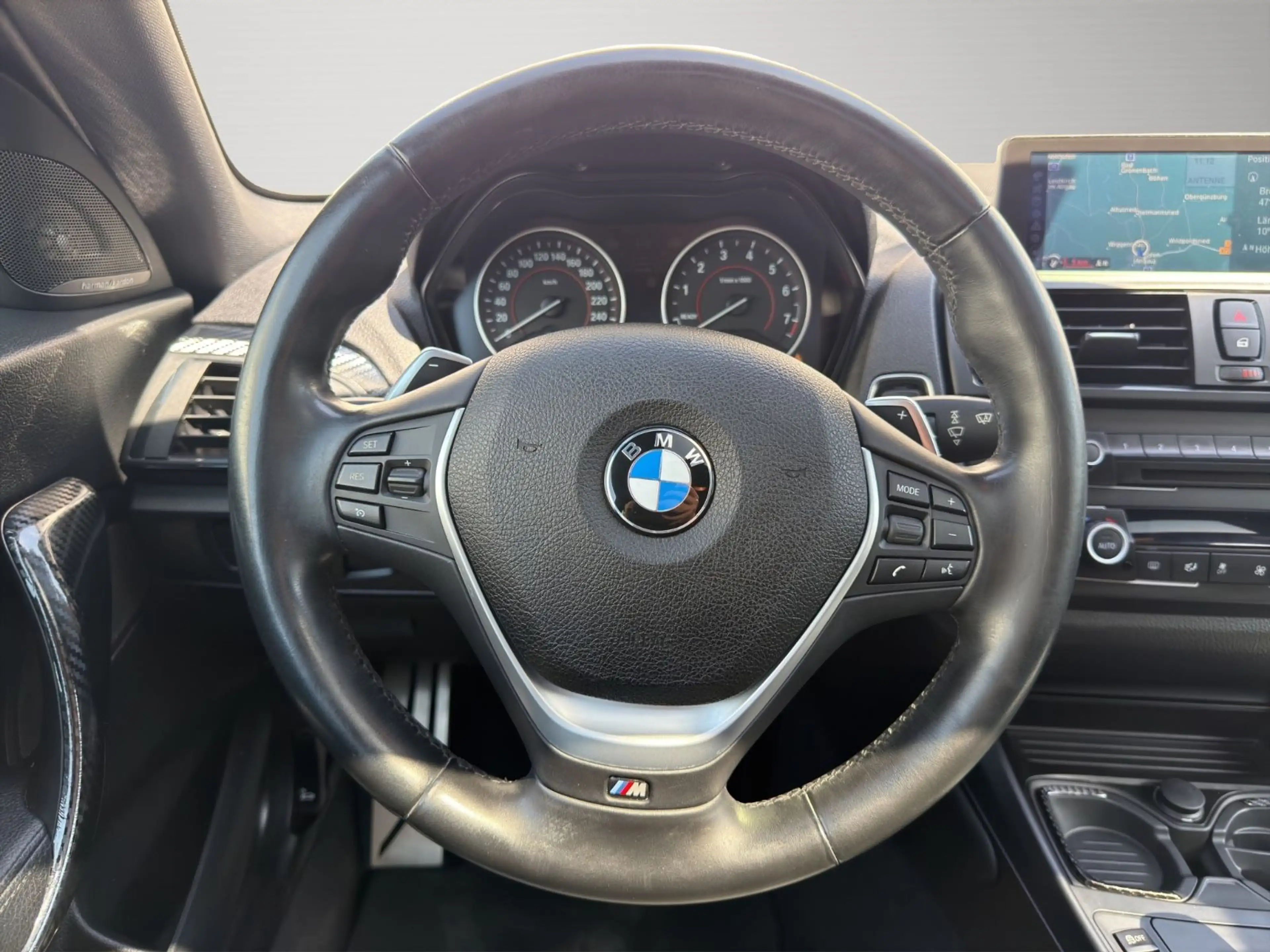 BMW 135 i xDrive *Sport*Autom.*NAVI*SHZ*PDC* — photo 13