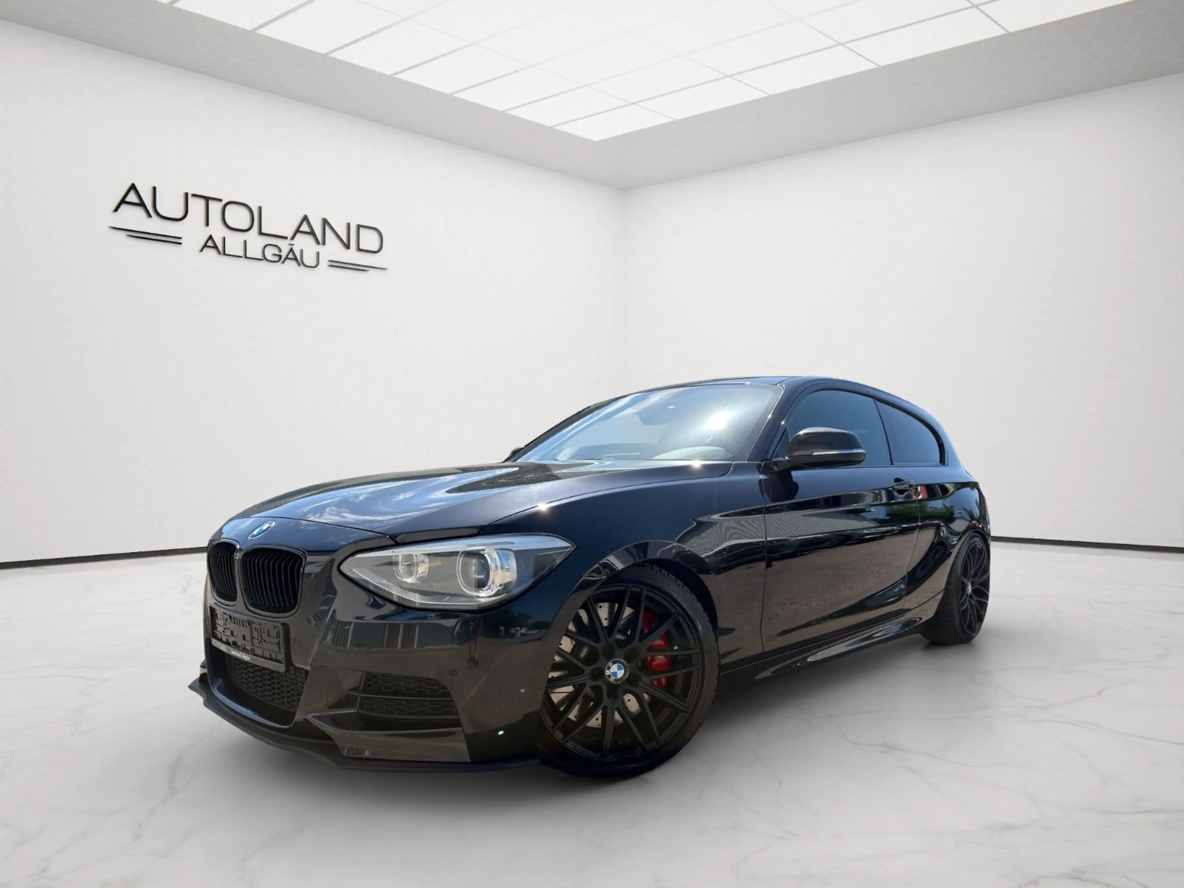 BMW 135 i xDrive *Sport*Autom.*NAVI*SHZ*PDC*