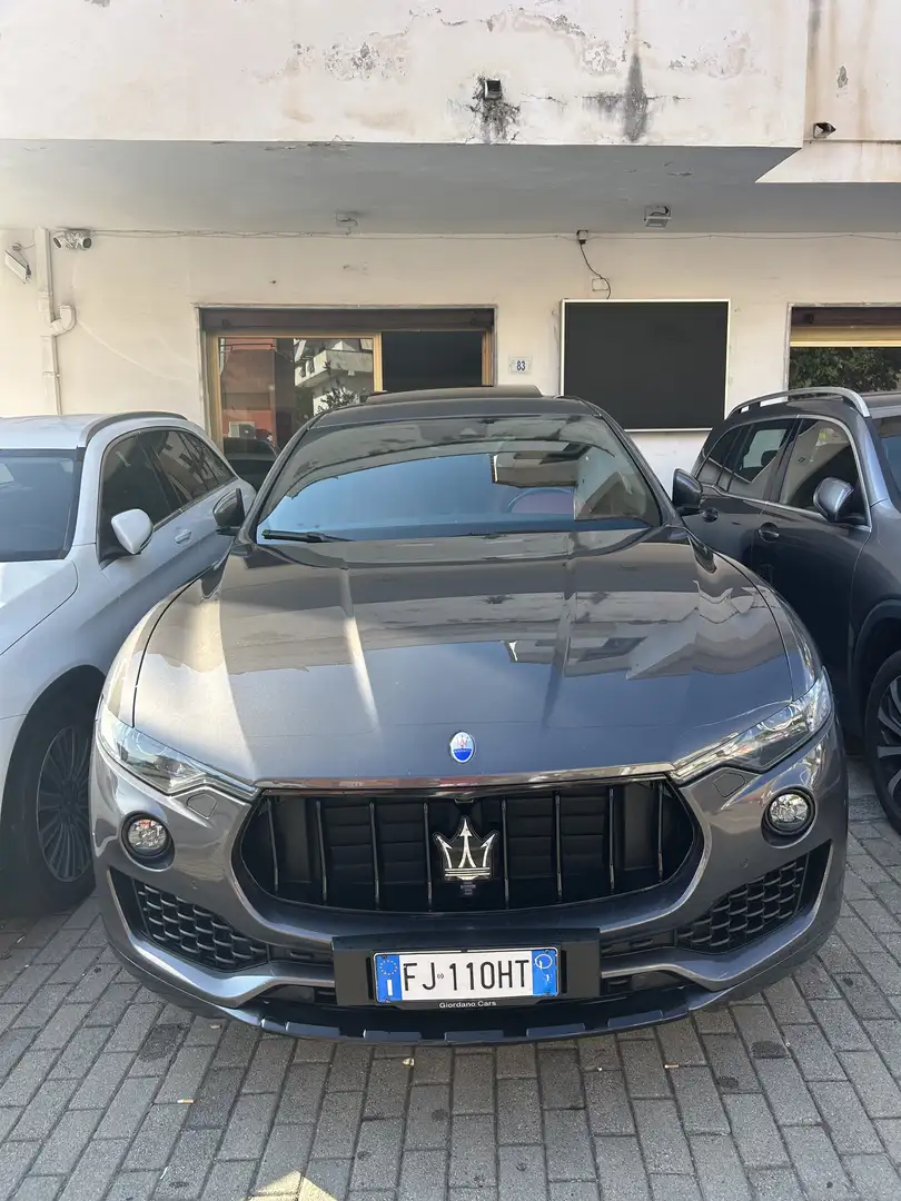 Maserati Levante Levante 3.0 V6 275cv auto Gris - 1