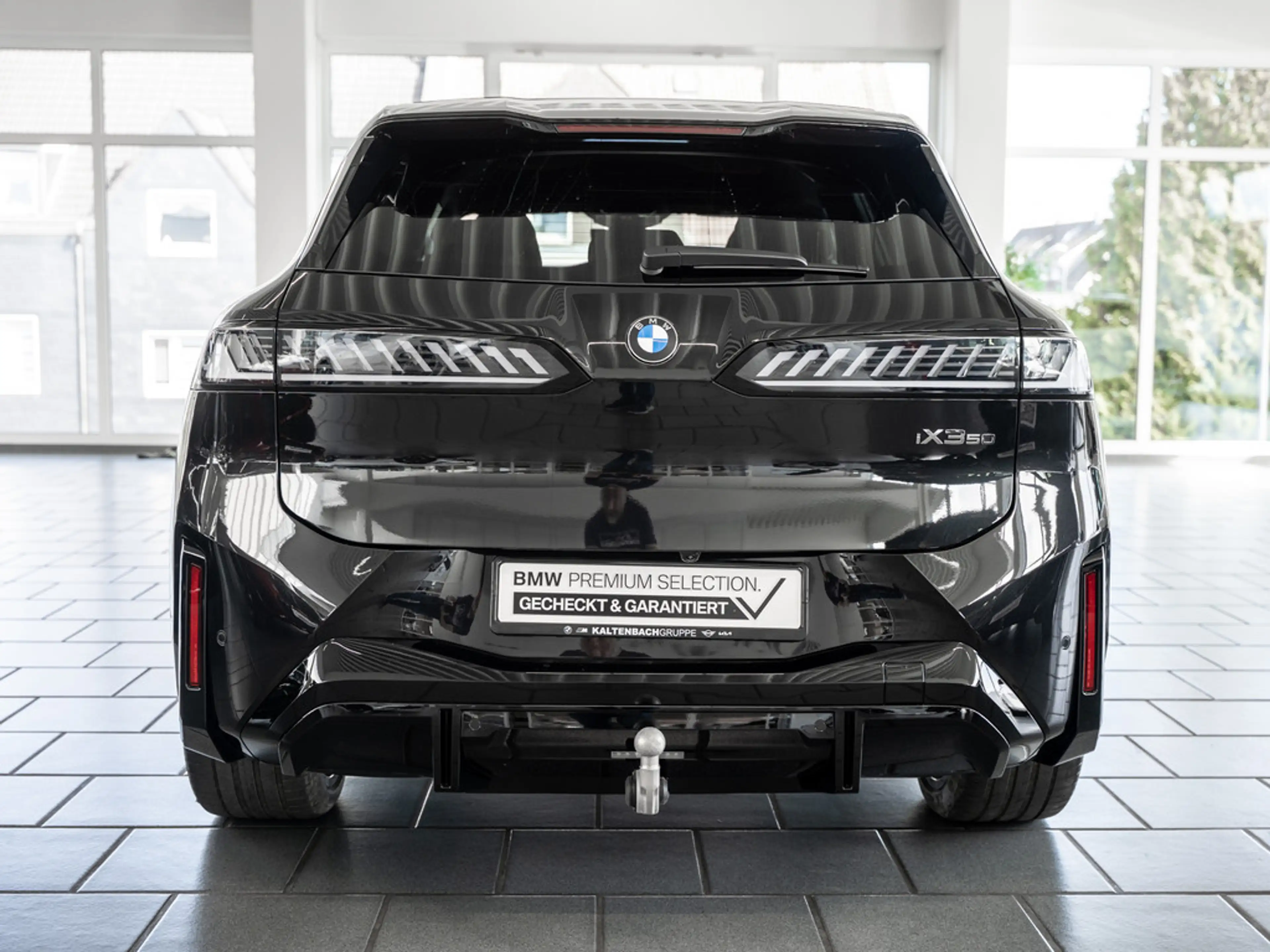 BMW iX3 xDrive50 PANO AHK HUD 360° LED ACC NAVI — photo 6