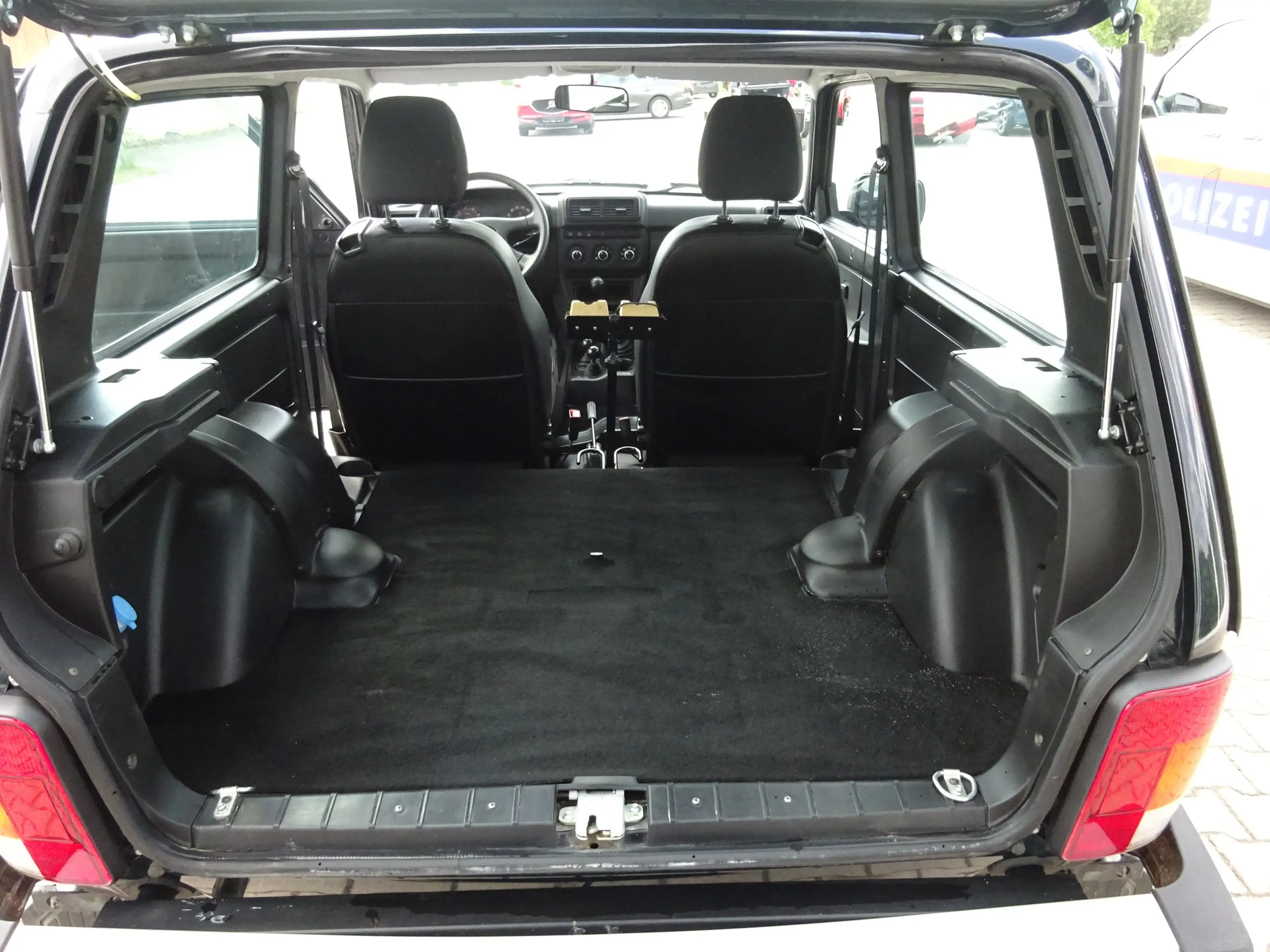 Lada Taiga 4x4 1,7 Austria Jagd Edition — photo 8