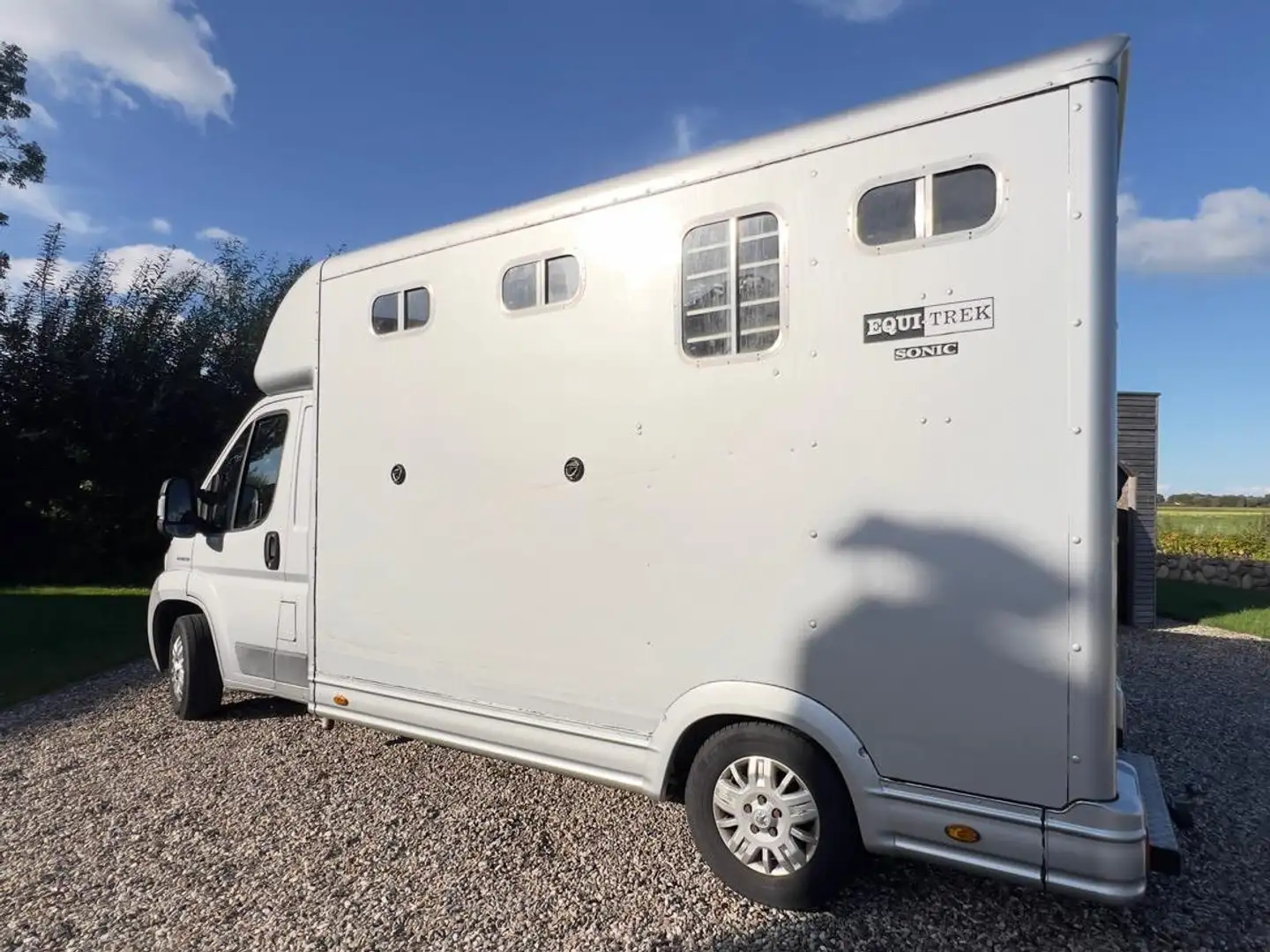Peugeot Boxer Pferdetransporter Silber - 1