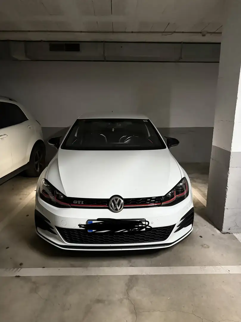 Volkswagen Golf GTI 2.0 TSI DSG6 169kW - 1