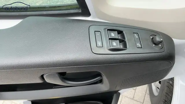 Opel Movano view 11