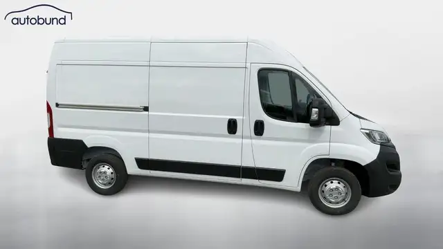Opel Movano view 4