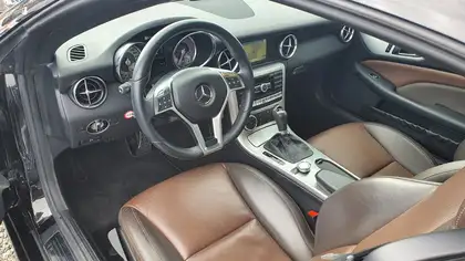 Annonce voiture d'occasion Mercedes-Benz SLK 200 - CARADIZE