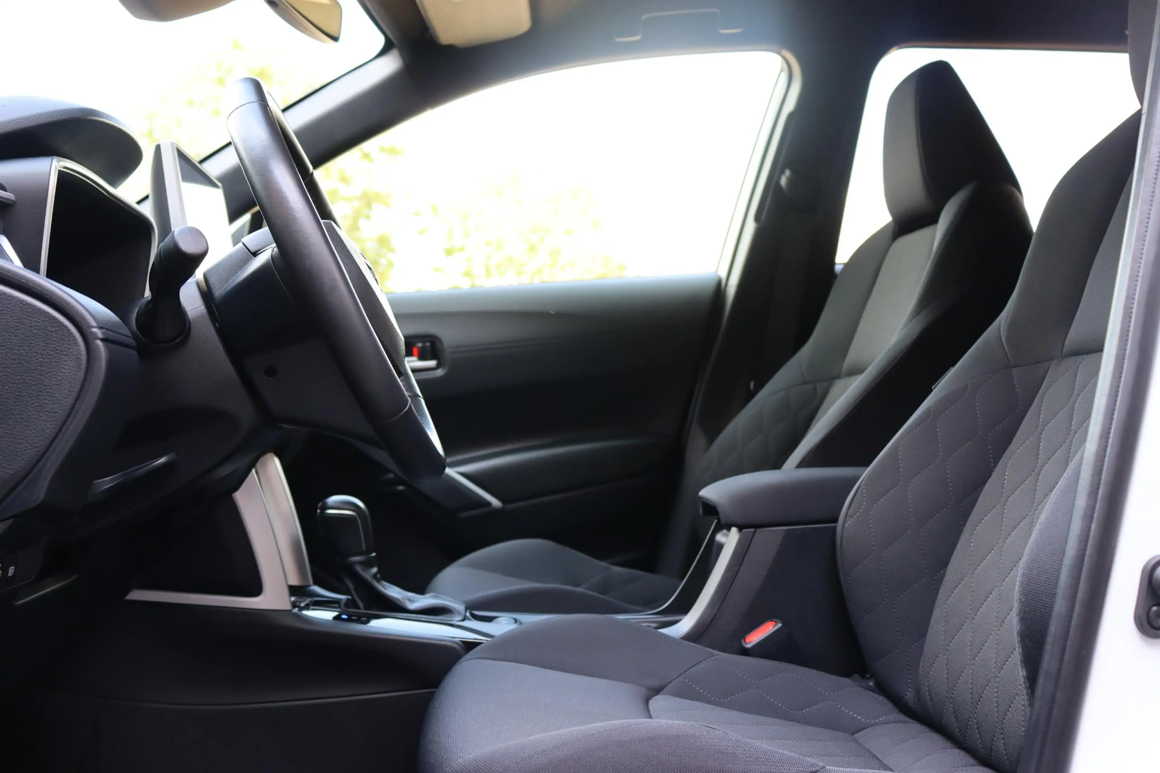 Toyota Corolla Cross Hybrid 200 Style, Trekhaak — photo 15