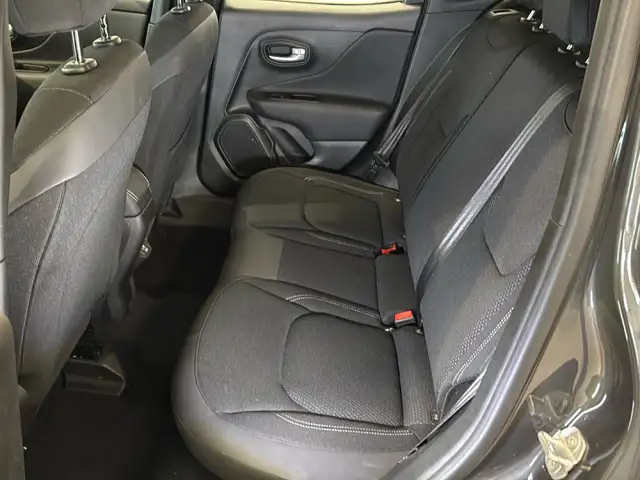Jeep Renegade view 12