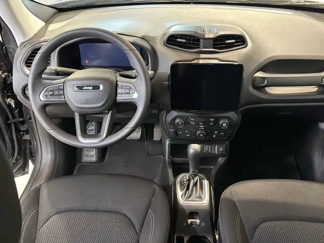 Jeep Renegade view 10