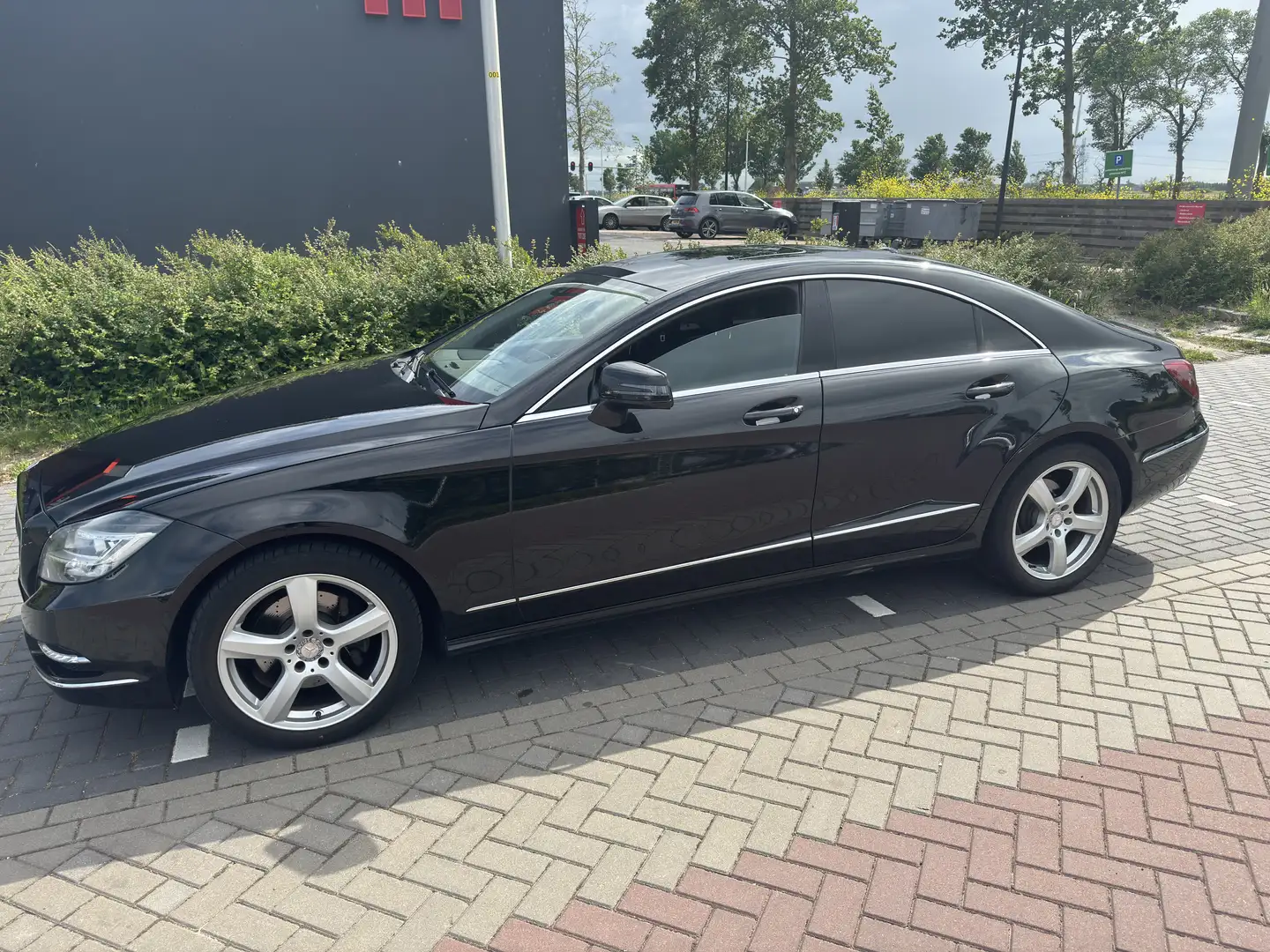 Mercedes-Benz CLS 350 Negru - 2
