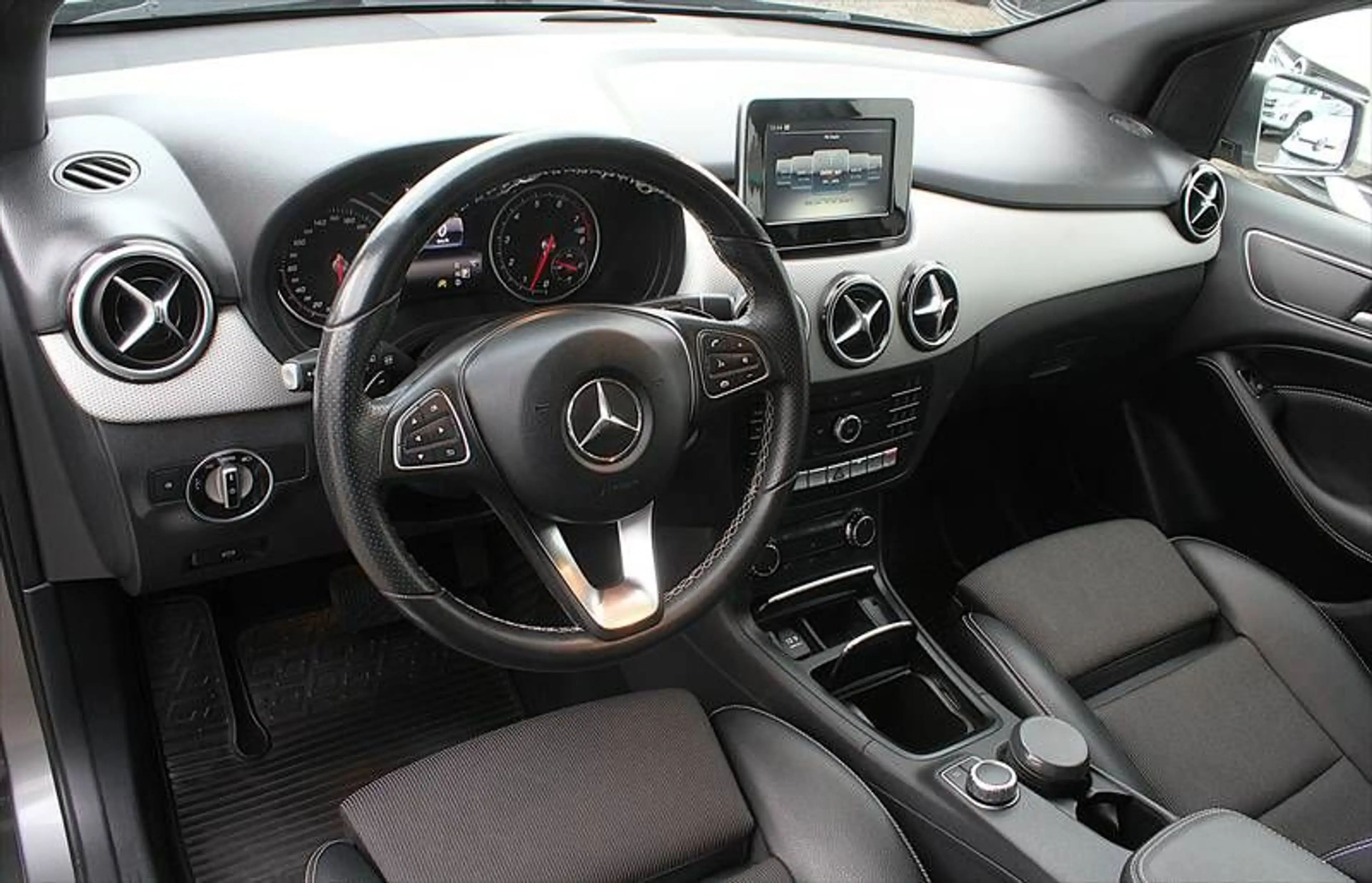 Mercedes-Benz B 200 Urban Business LED-Scheinw. AHK schwenk. — photo 6