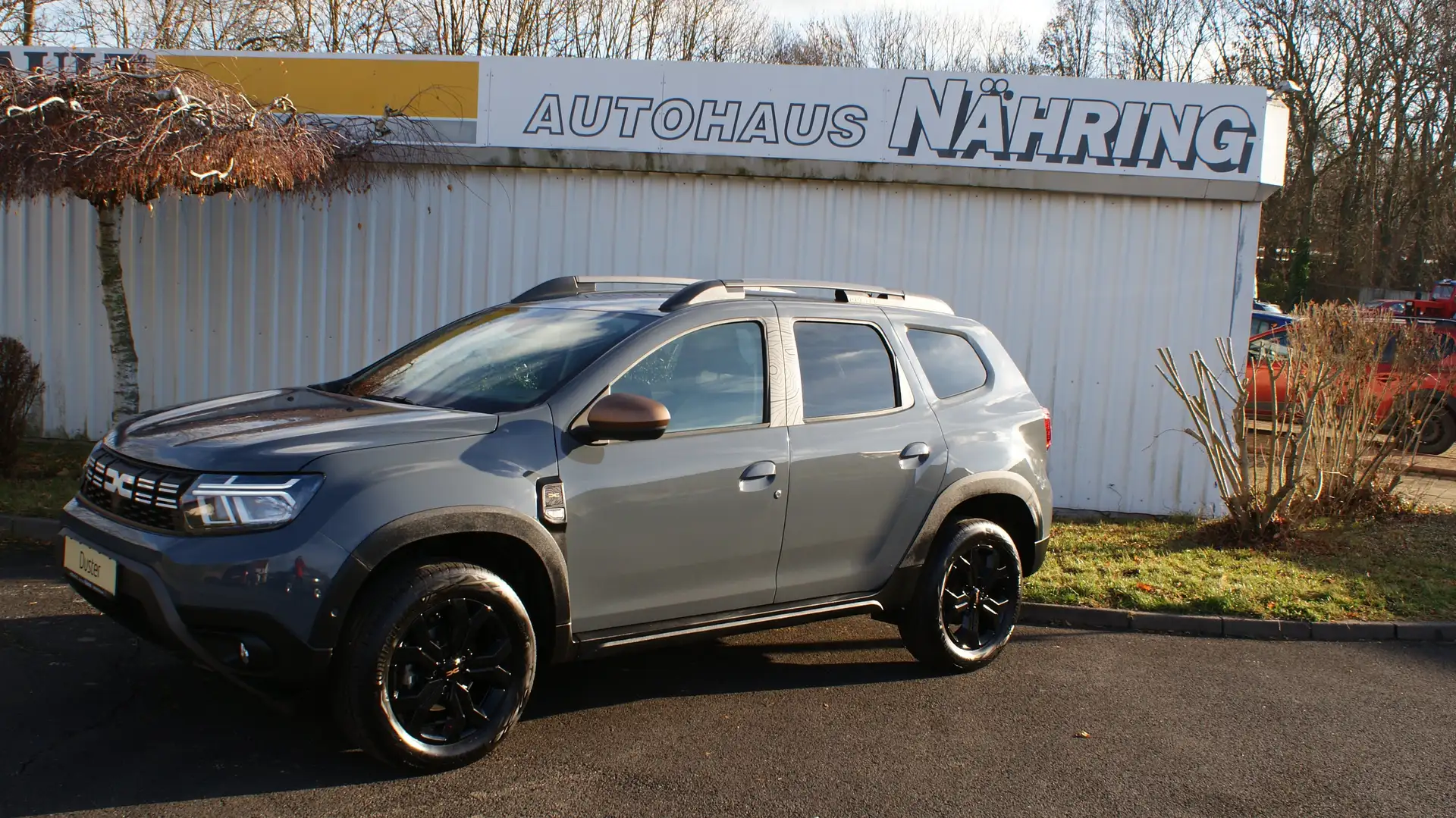 Dacia Duster Extreme 130 PS NAVI 4x Kamera Grau - 2