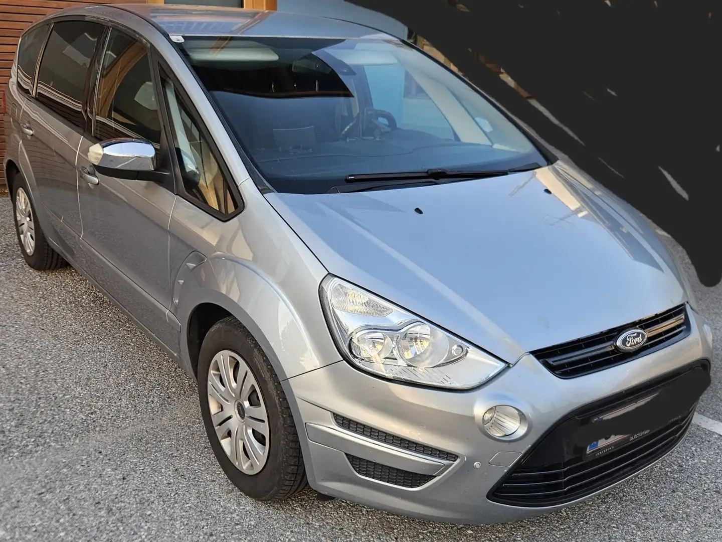 Ford S-Max Ambiente 2,0 TDCi DPF  7 Sitzer Blau - 1