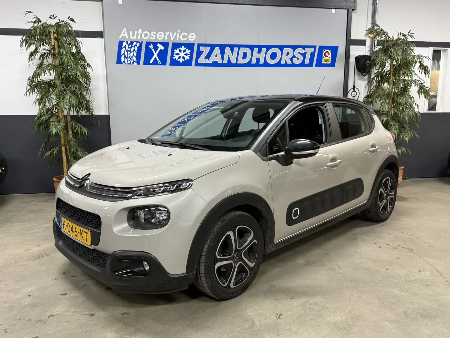 Citroen C3 1.2 PureTech S&S Feel Edition // lm velgen Grijs - 1
