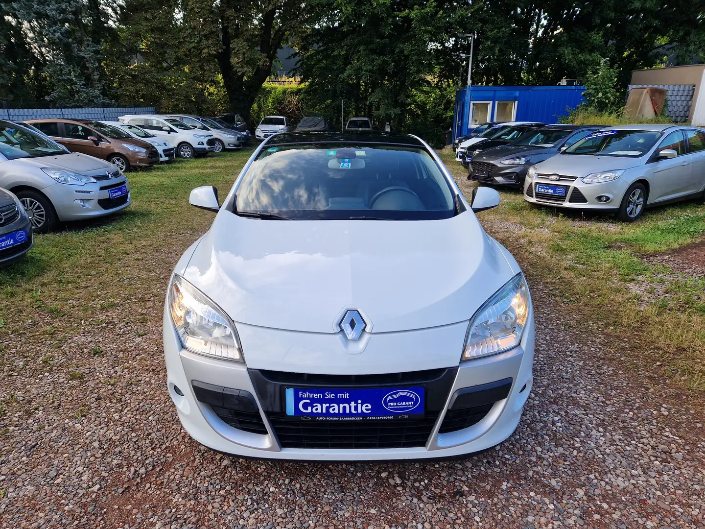 Renault Megane III Coupe Klimatro 75Tkm Pano Sitzhzg 17" Kamera Weiß - 2