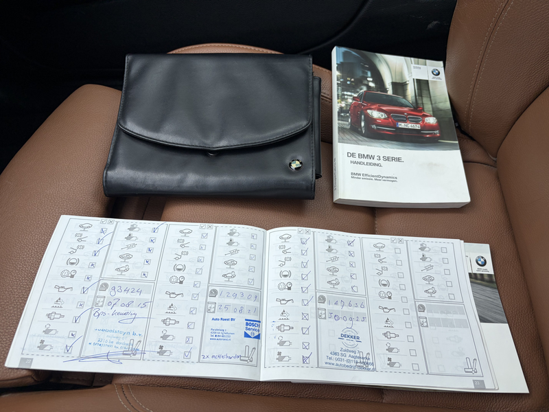 BMW 320 3-serie Coupé 320i Corporate Lease Business Line S — photo 32