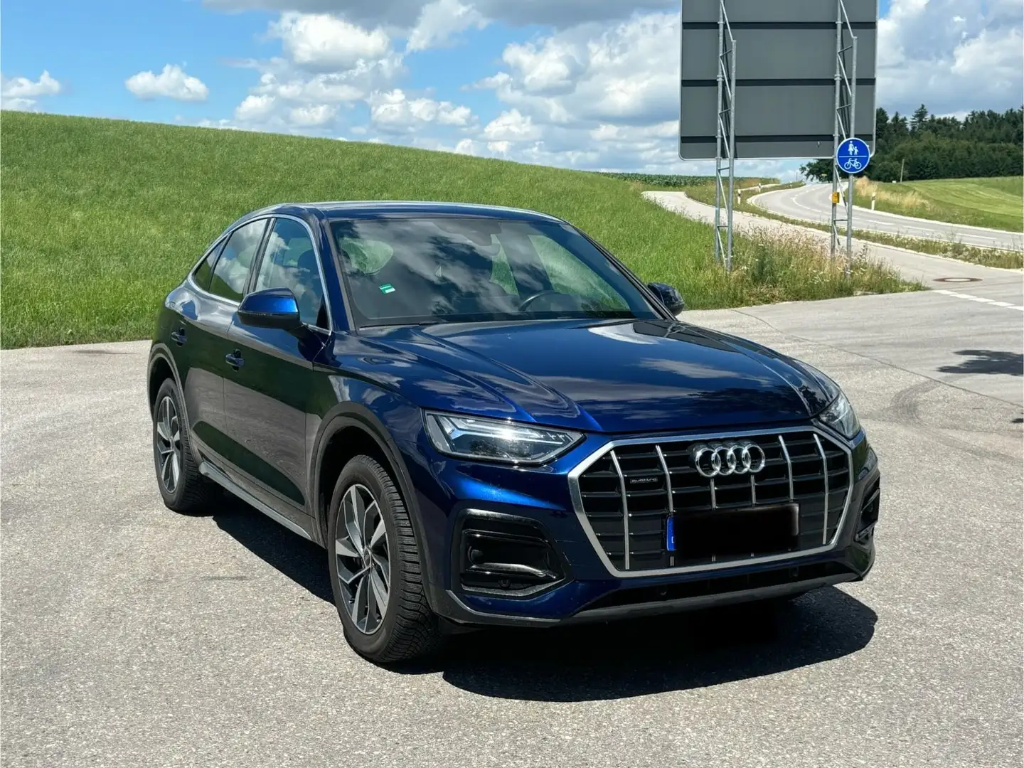 Audi Q5 Sportback 40 TDI quattro advanced Blau - 1