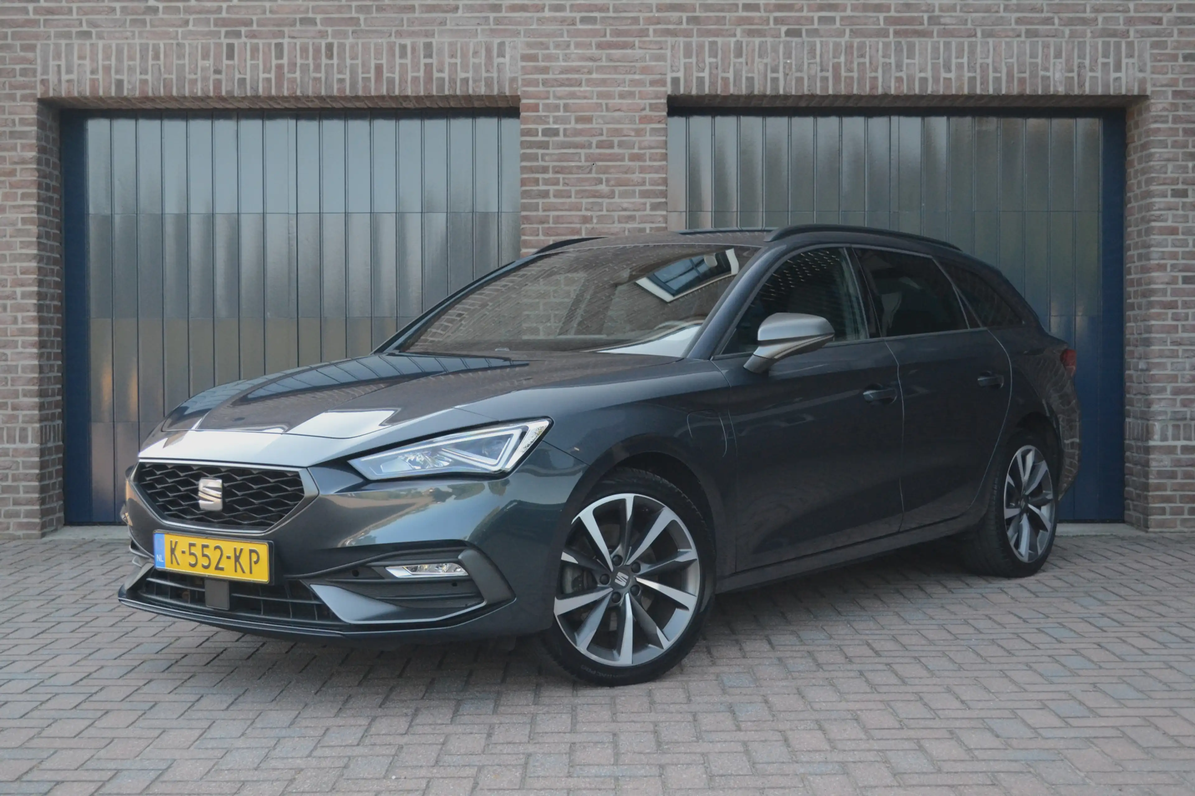 SEAT Leon e-Hybrid Sportstourer 1.4 TSI eHybrid PHEV FR | NL-Auto | V