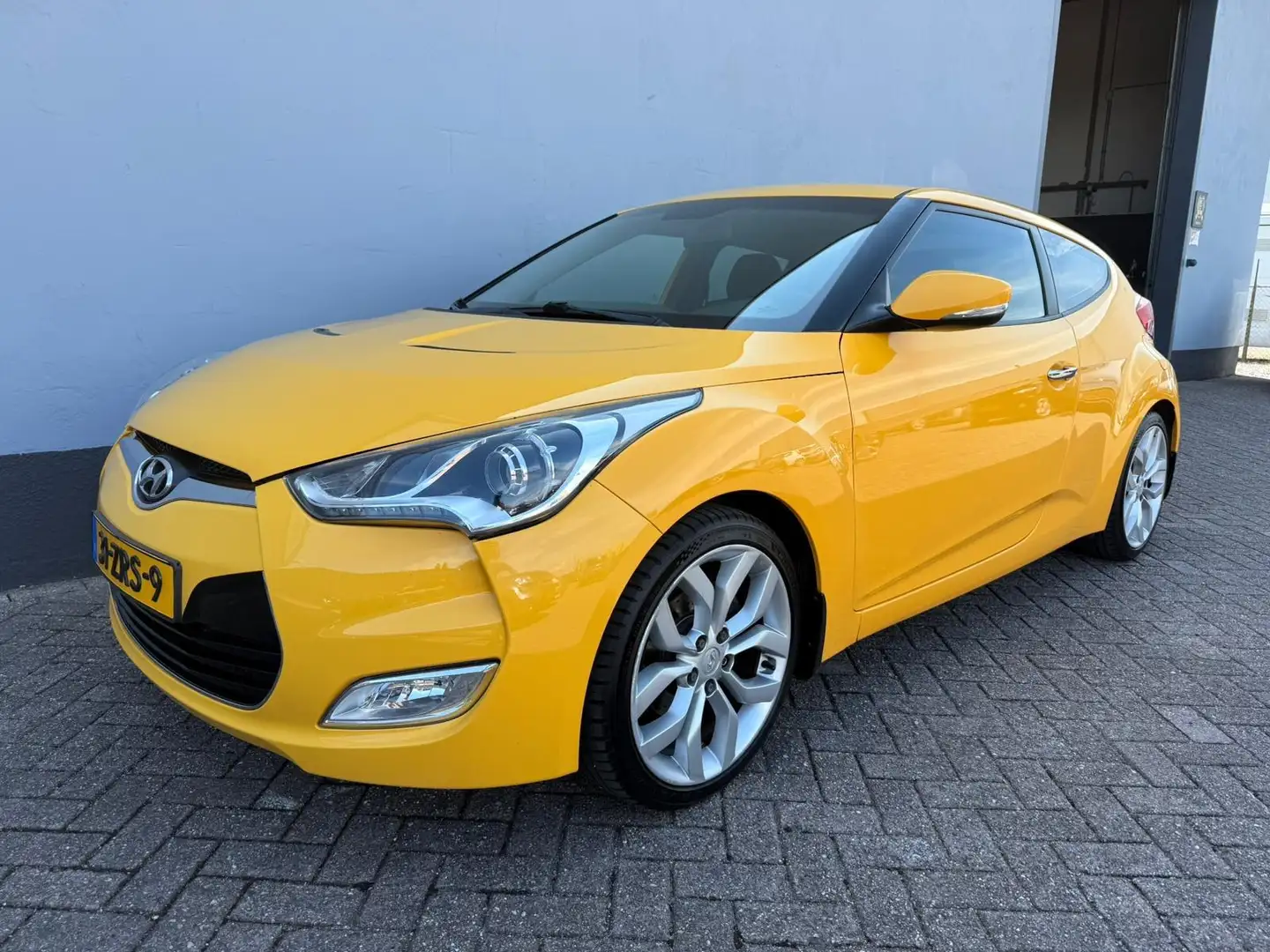 Hyundai VELOSTER 1.6 GDI i-Motion - Navigatie Geel - 1