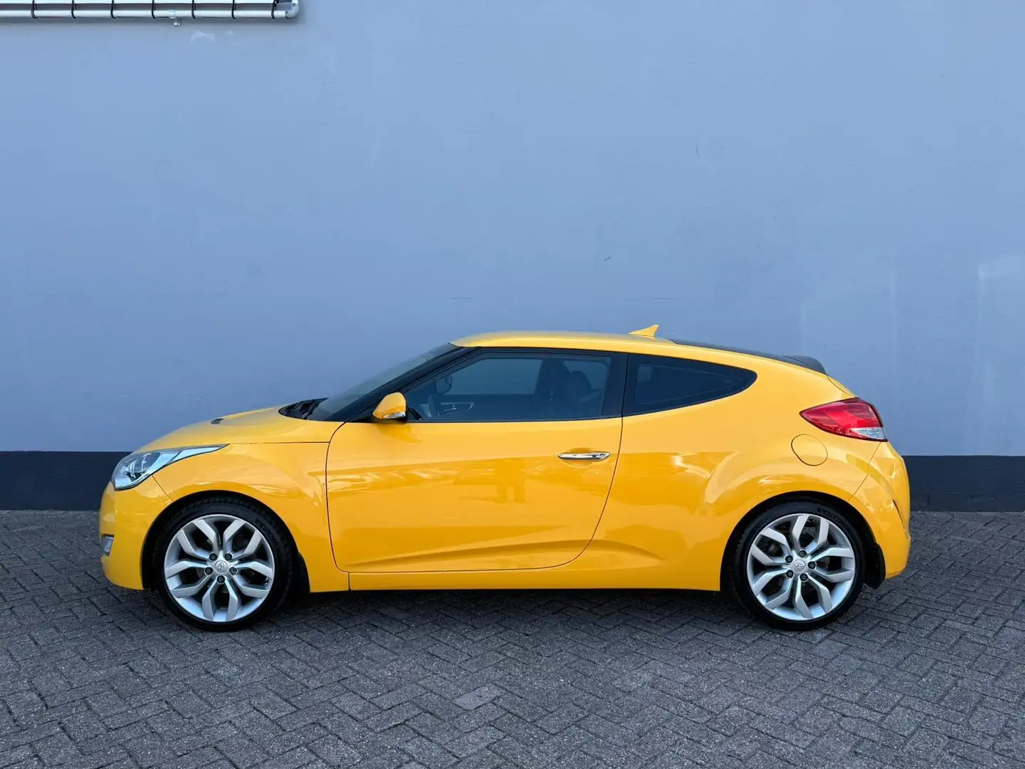 Hyundai VELOSTER 1.6 GDI i-Motion - Navigatie Geel - 2