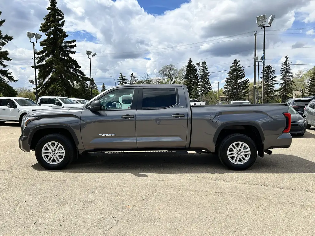 2025 Toyota Tundra CrewMax SR5 CrewMax Long Bed | 4X4 | Heated Steering Wheel — photo 4