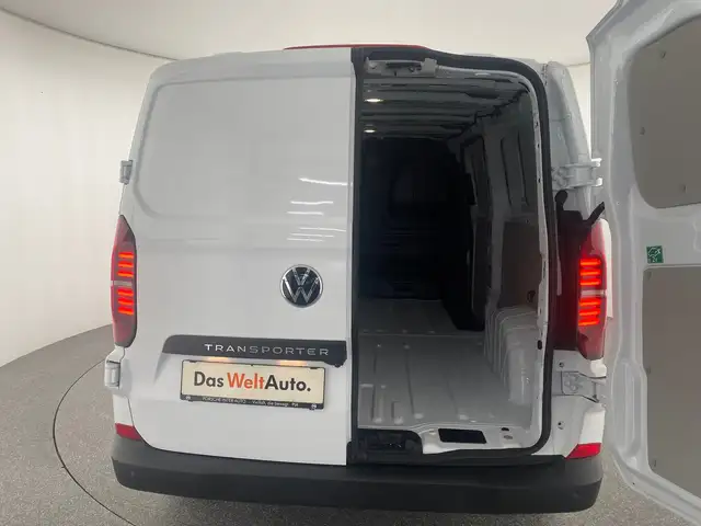 Volkswagen Transporter view 8