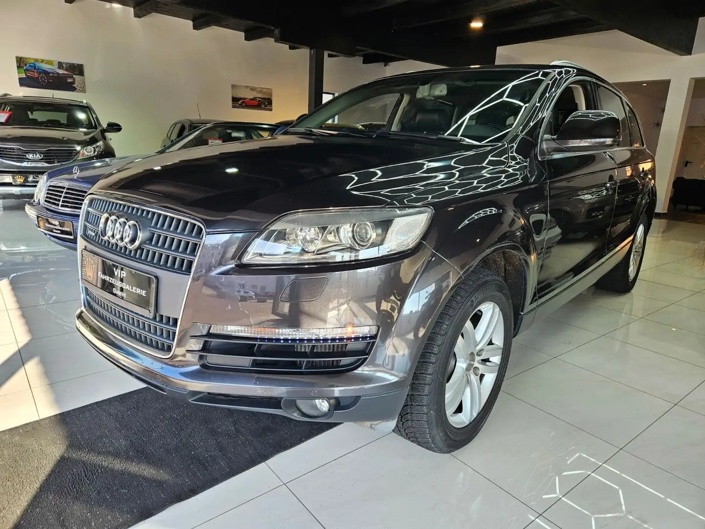 Audi Q7 3.0 TDI quattro,MMI,AHK,ALU,SCHECKHEFT ,KLIMA Grau - 1