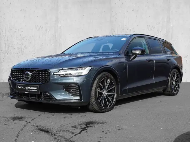 Volvo V60 view 2