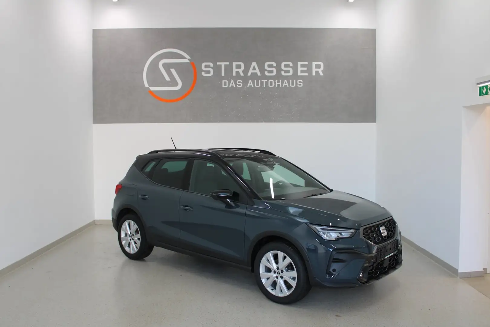 SEAT Arona Style Edition 1.0 TSI DSG Blau - 1