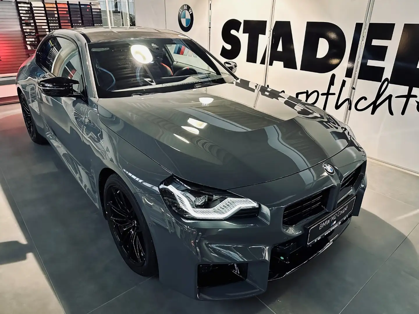 BMW M2 COUPE. GRIGIO TELESTO. PLUS PACKAGE. CARBON+++ Grau - 1