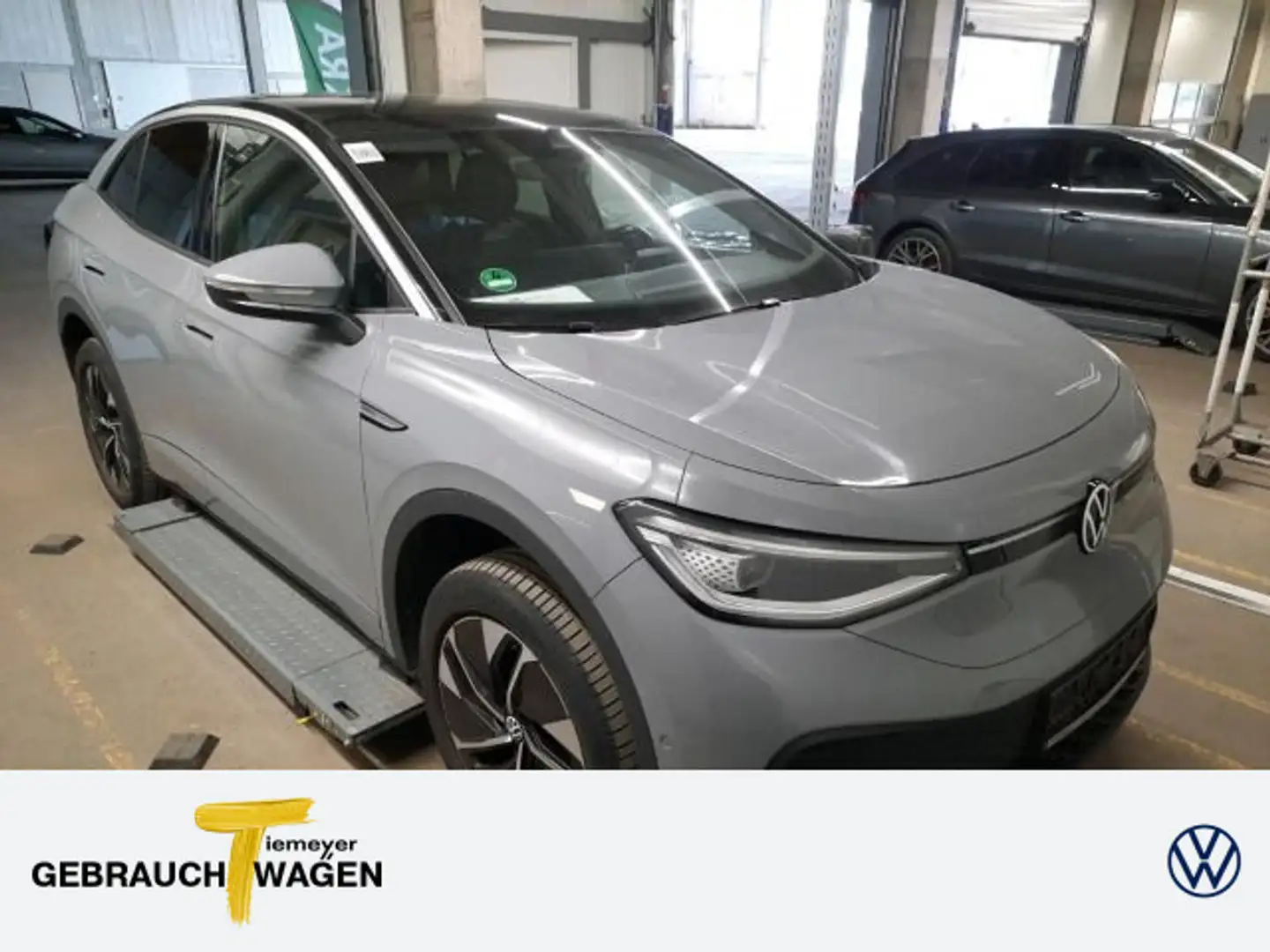 Volkswagen ID.5 PRO PERFORMANCE WÄRMEPUMPE MATRIX PANO AHK Grau - 1