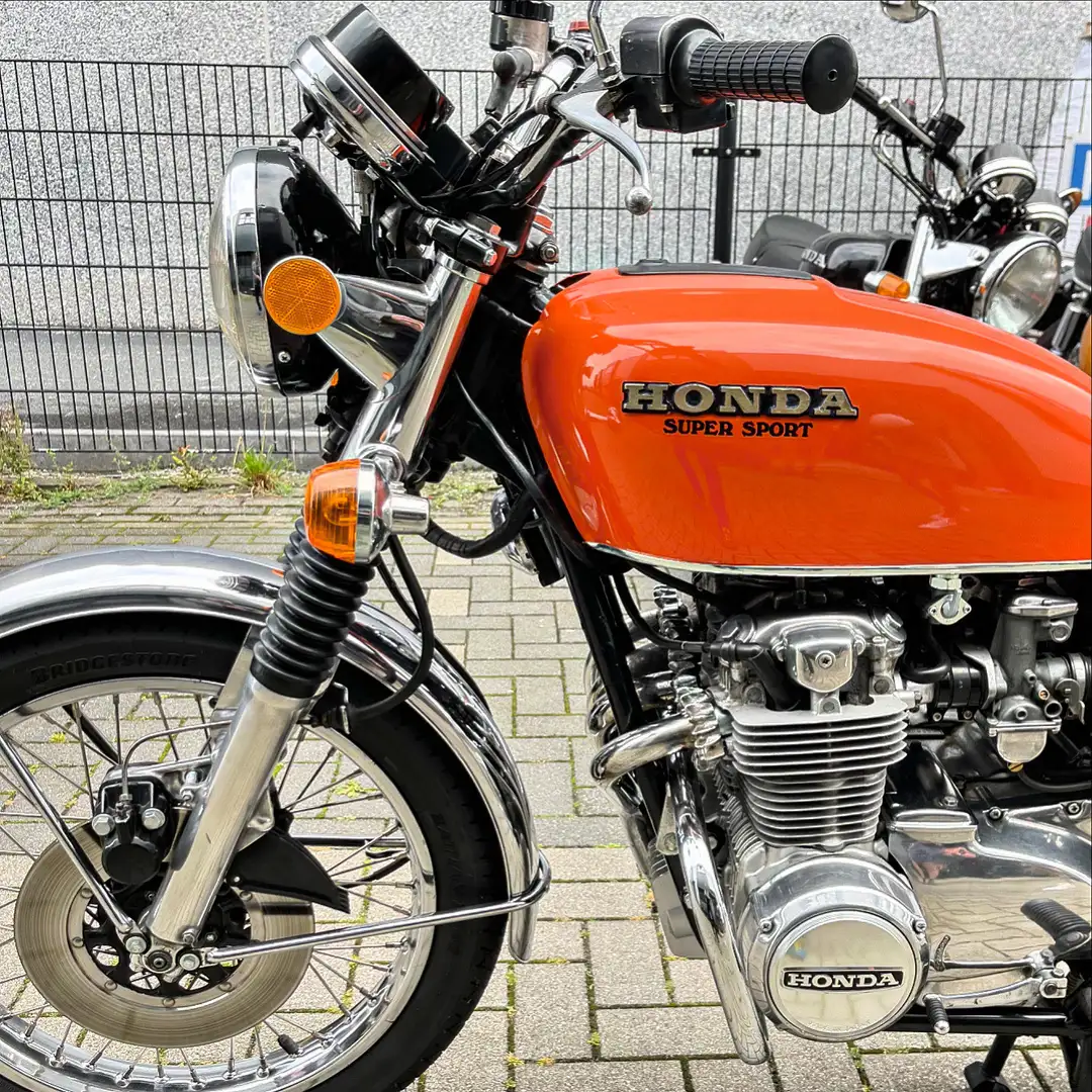 Honda CB 550 Orange - 1