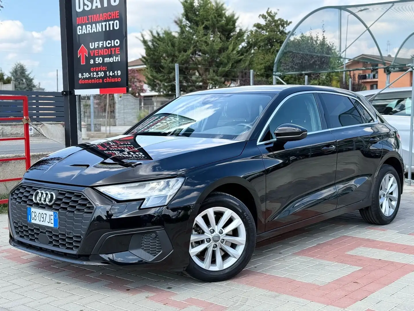 Audi A3 A3 SPB 30 TDI Business Zwart - 2
