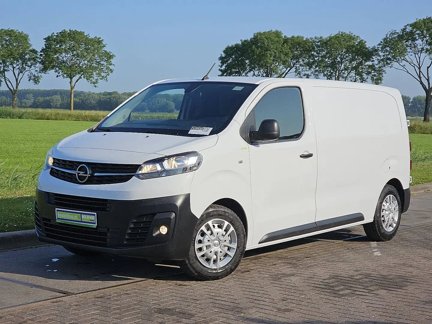 Opel Vivaro 2.0 L2 Navi Euro6 145Pk! Wit - 2