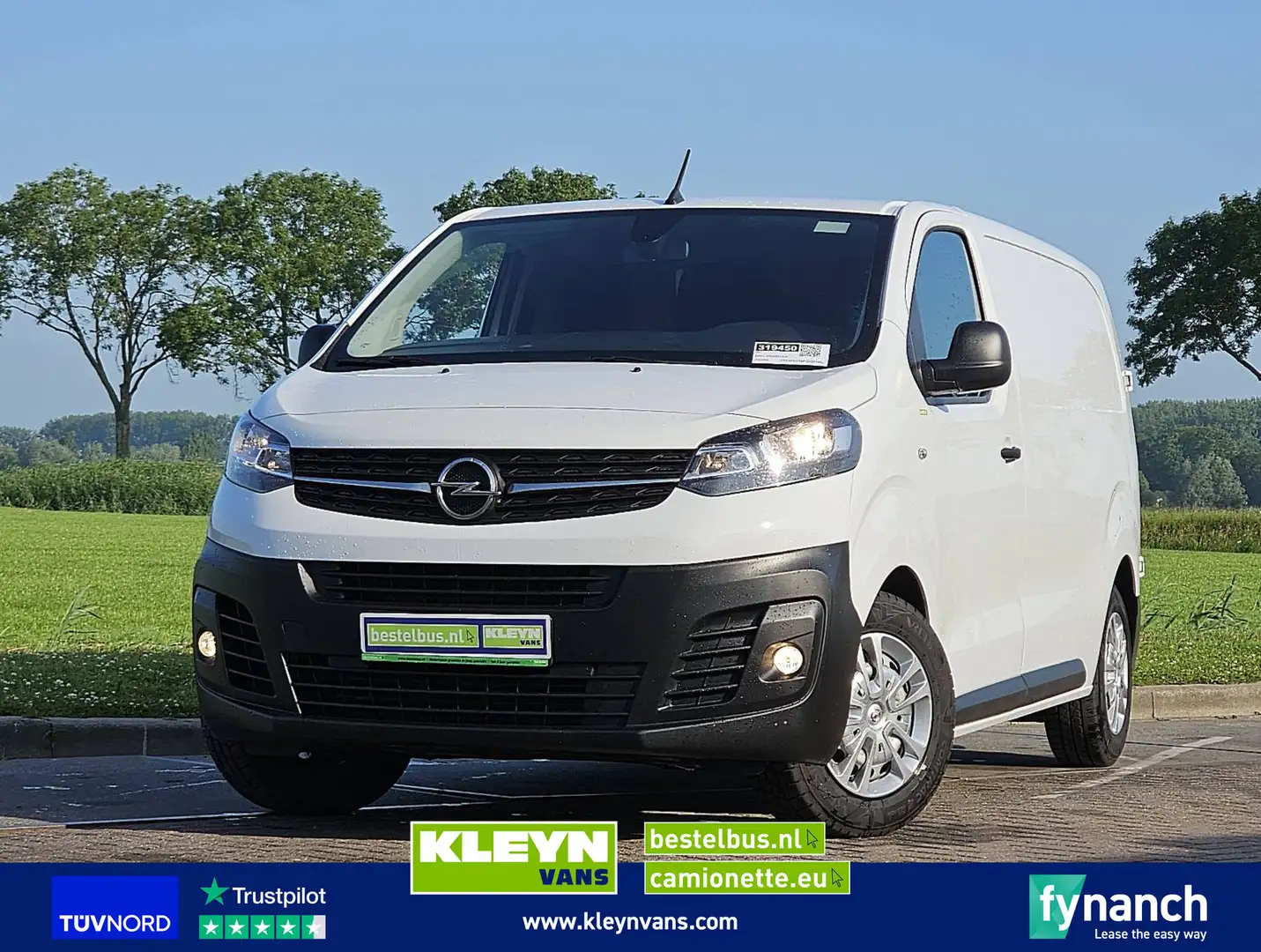 Opel Vivaro 2.0 L2 Navi Euro6 145Pk! Wit - 1