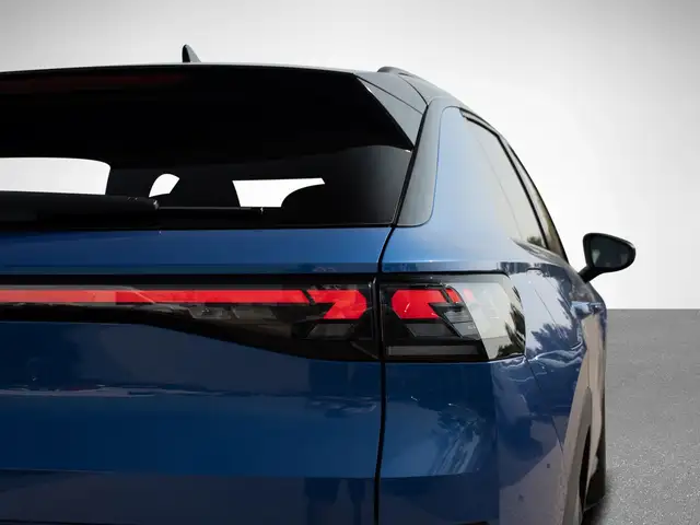 Volkswagen T-Roc view 6