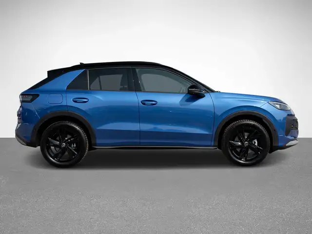 Volkswagen T-Roc view 5