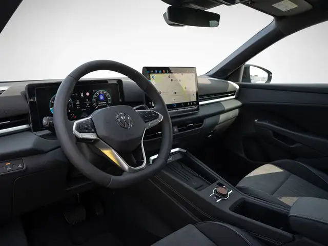 Volkswagen T-Roc view 15
