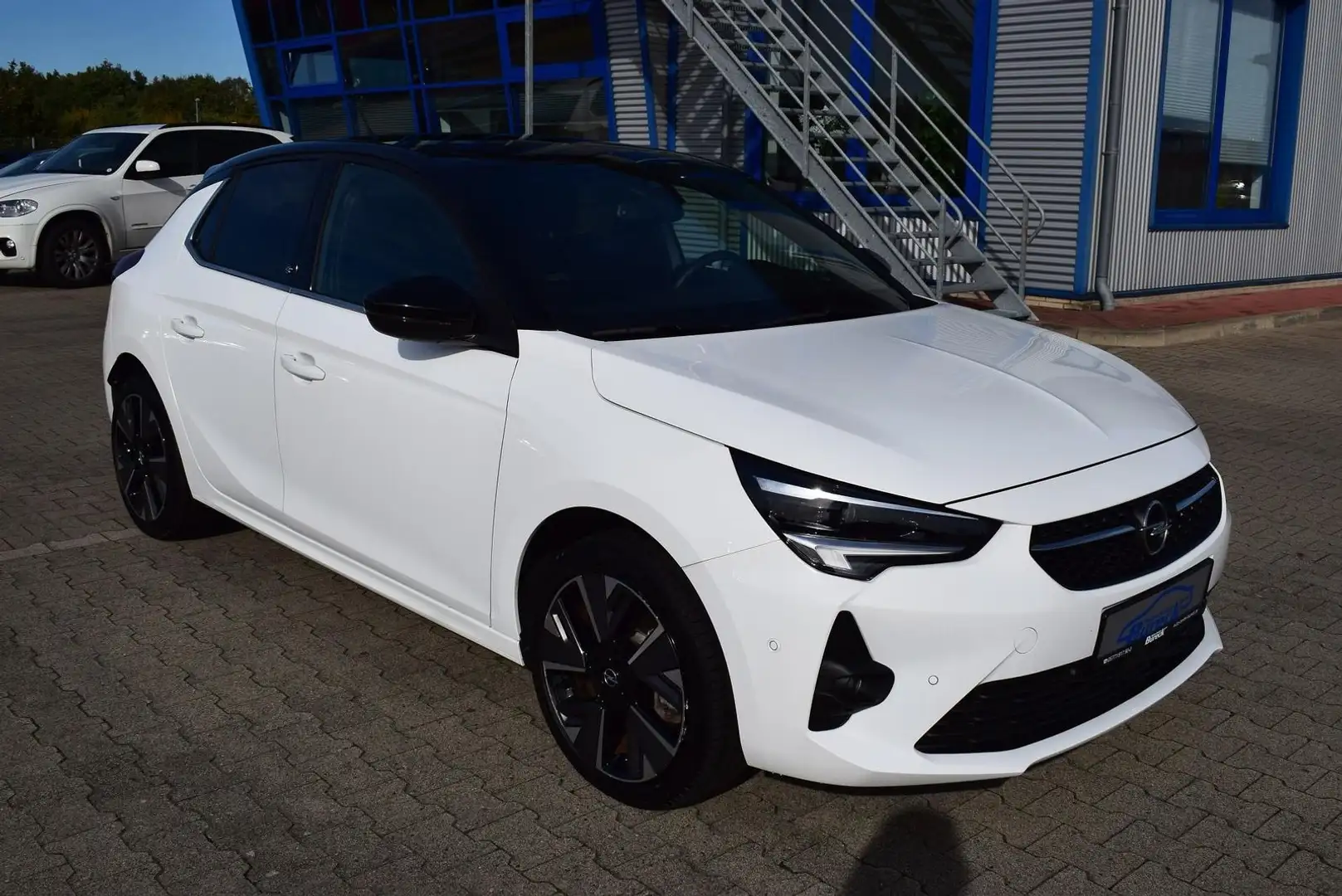 Opel Corsa F e "GS Line" MATRIX-Navi/LED/Kamera/ SHZ Weiß - 1