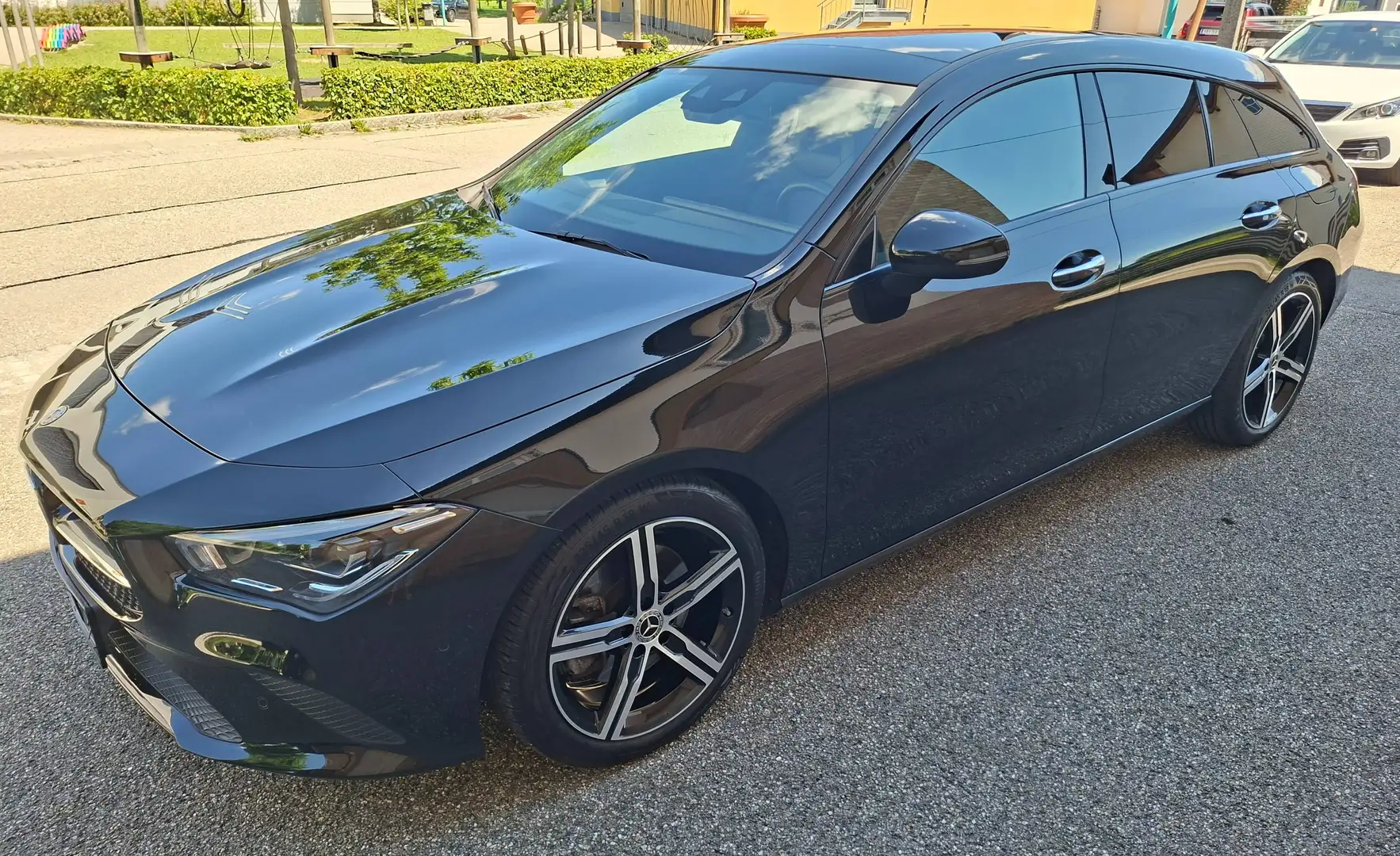 Mercedes-Benz CLA 220 CLA 220 d Shooting Brake Aut. Schwarz - 1