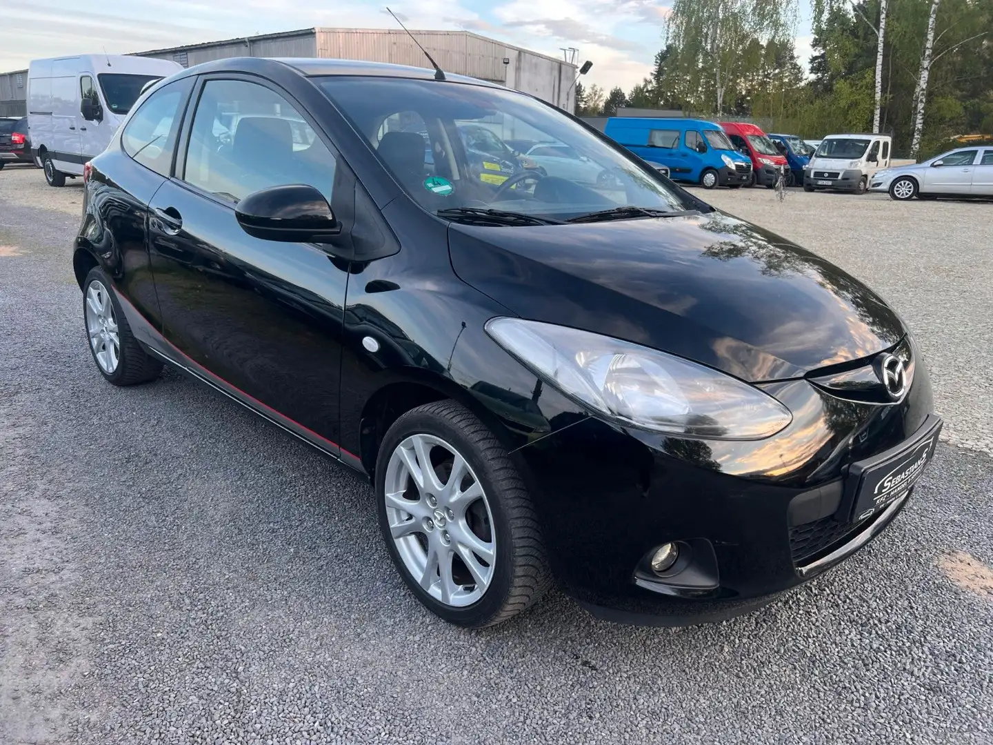 Mazda 2 1.3 55kW Impuls Sport Tüv neu crna - 1