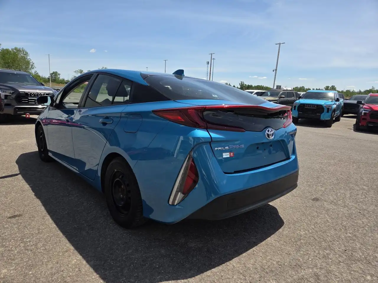 Toyota Prius Prime снимка Toyota Prius Prime