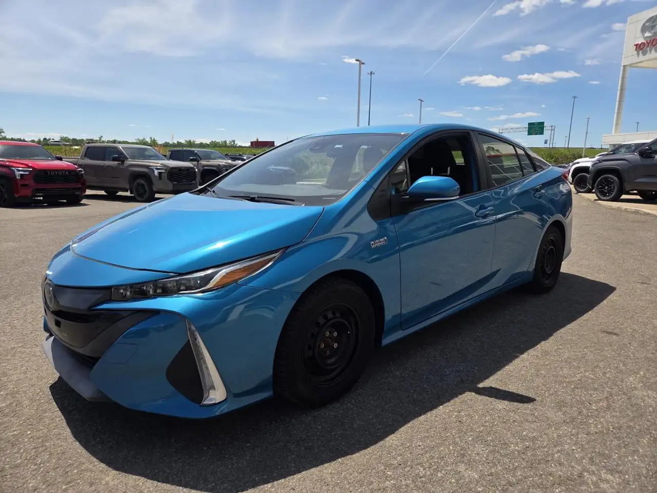 Toyota Prius Prime снимка Toyota Prius Prime