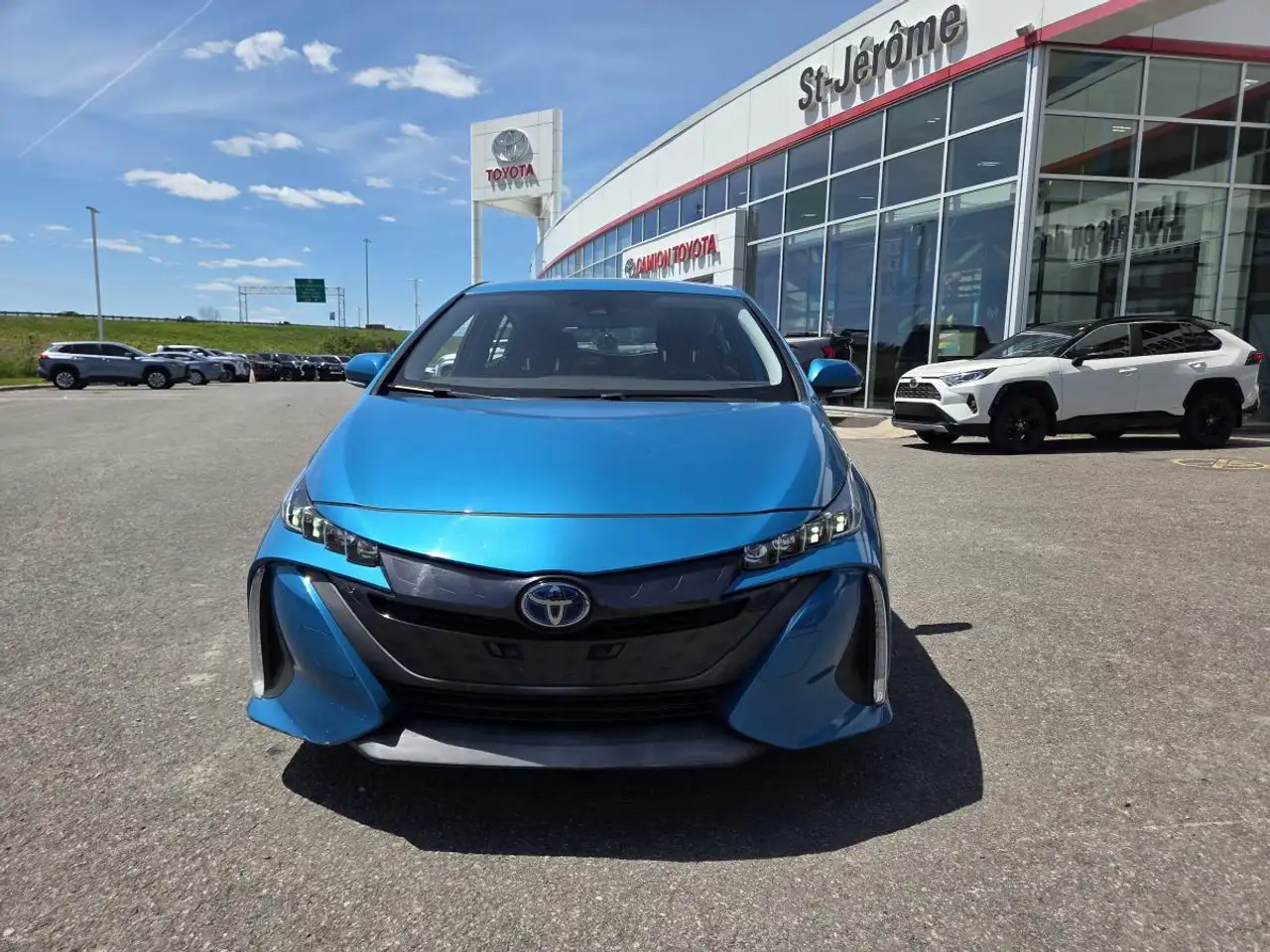 Toyota Prius Prime снимка Toyota Prius Prime