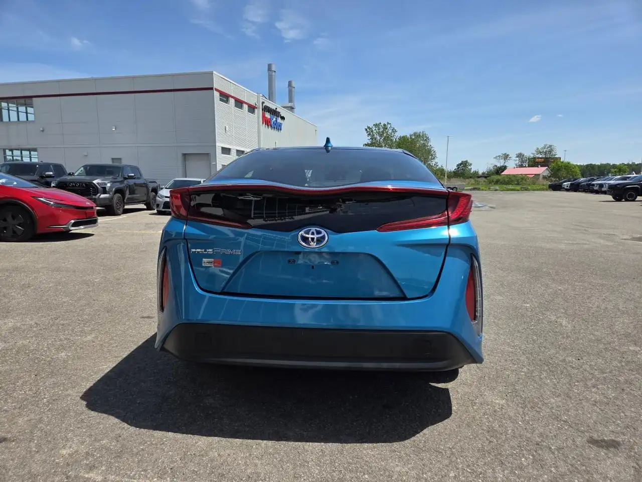 Toyota Prius Prime снимка Toyota Prius Prime