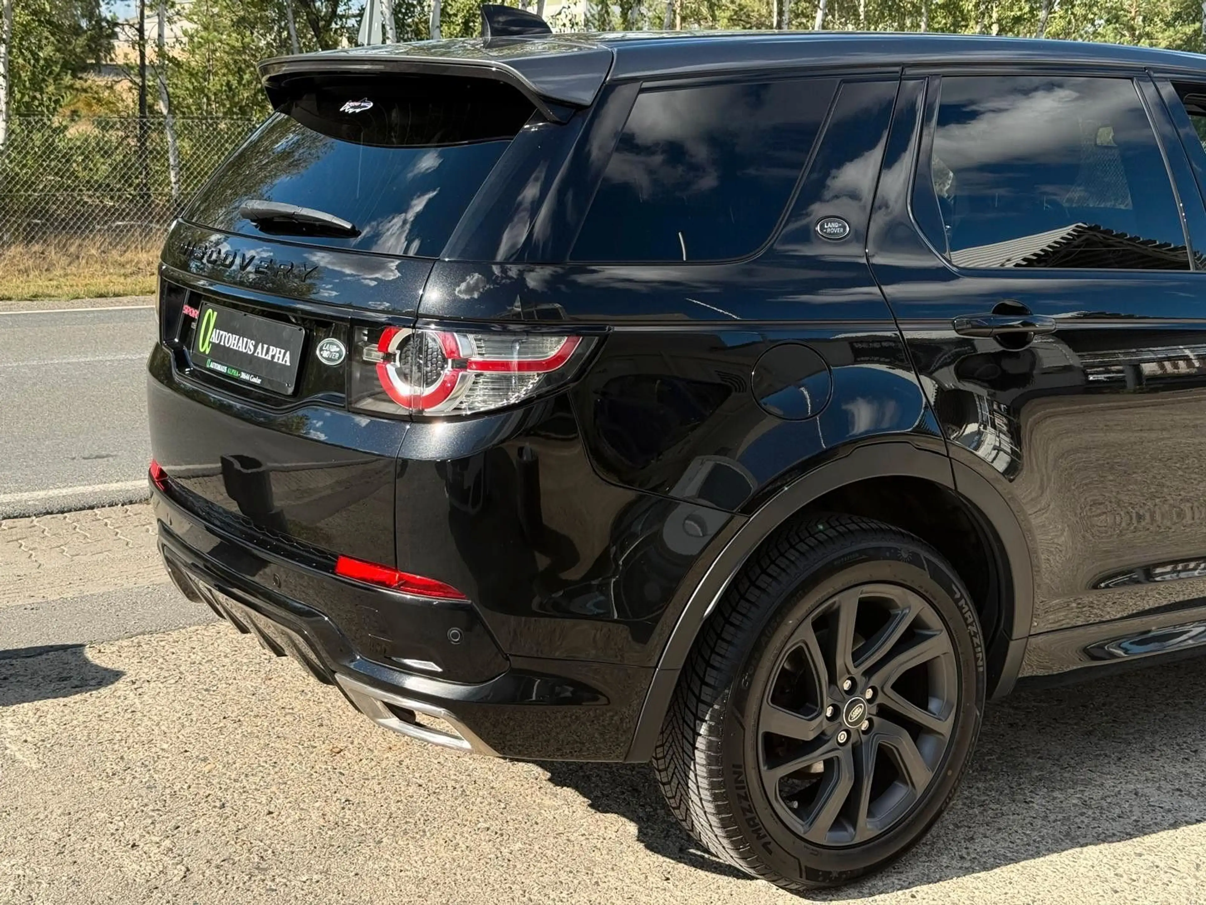 Land Rover Discovery Sport HSE TD4 — photo 8