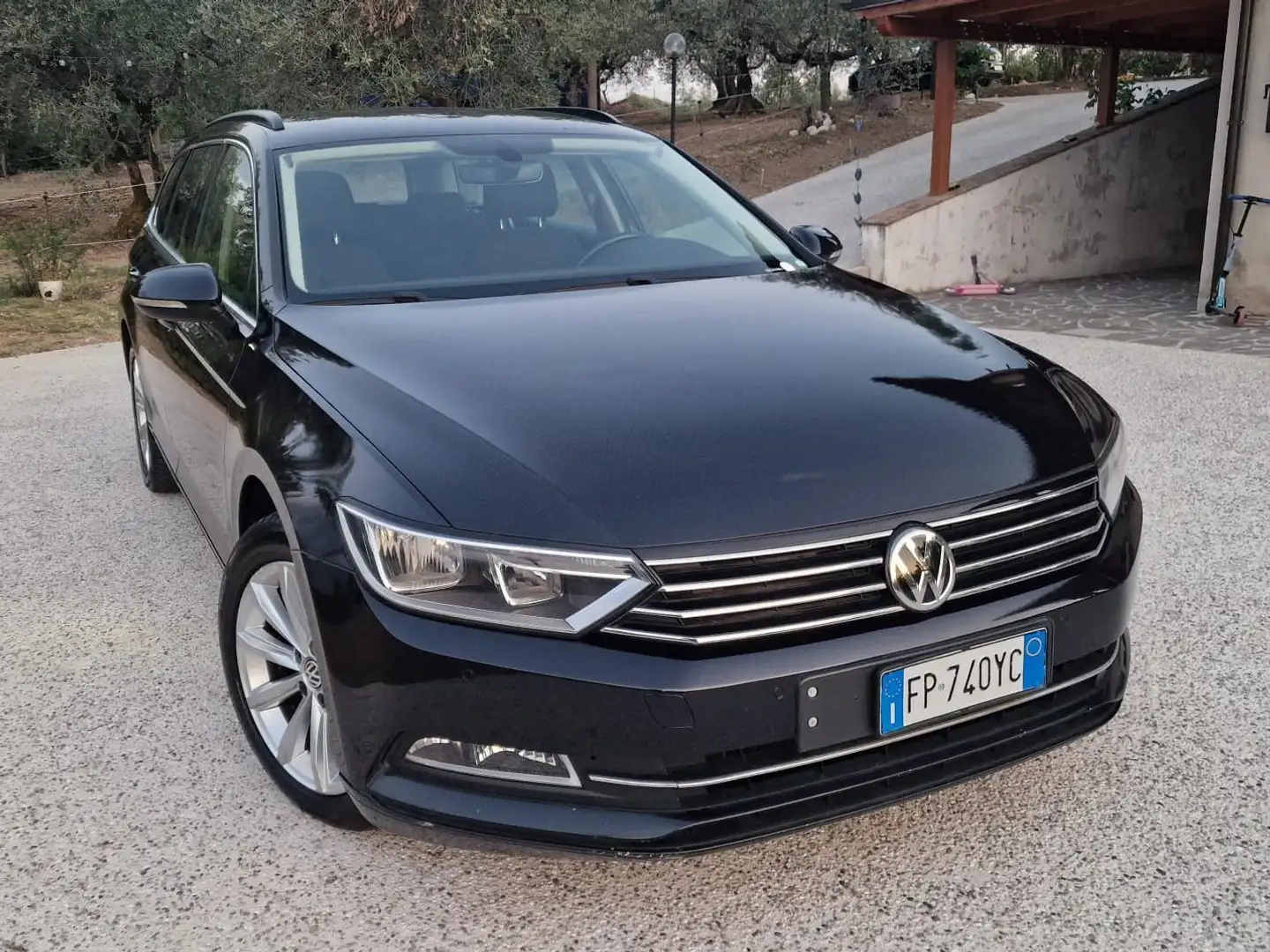Volkswagen Passat Variant Passat VIII  Variant 2.0 tdi Executive 150cv dsg Nero - 2